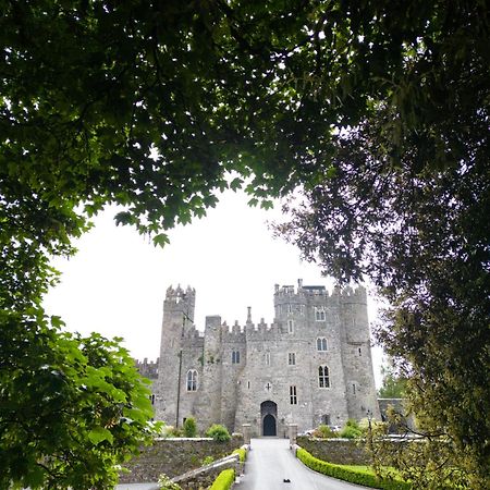 Kilkea Castle Hotel Eksteriør billede